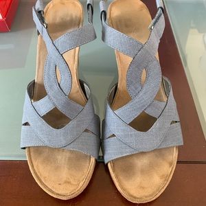 AEROSOLES Gray Wedge Sandals